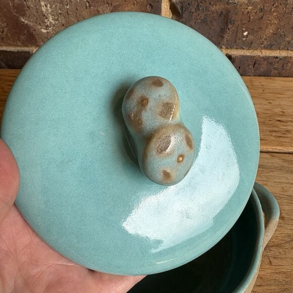 Aqua Taupe Winfield Pottery Covered Soup Chili Casserole Dish Pasadena READ - Picture 3 of 16